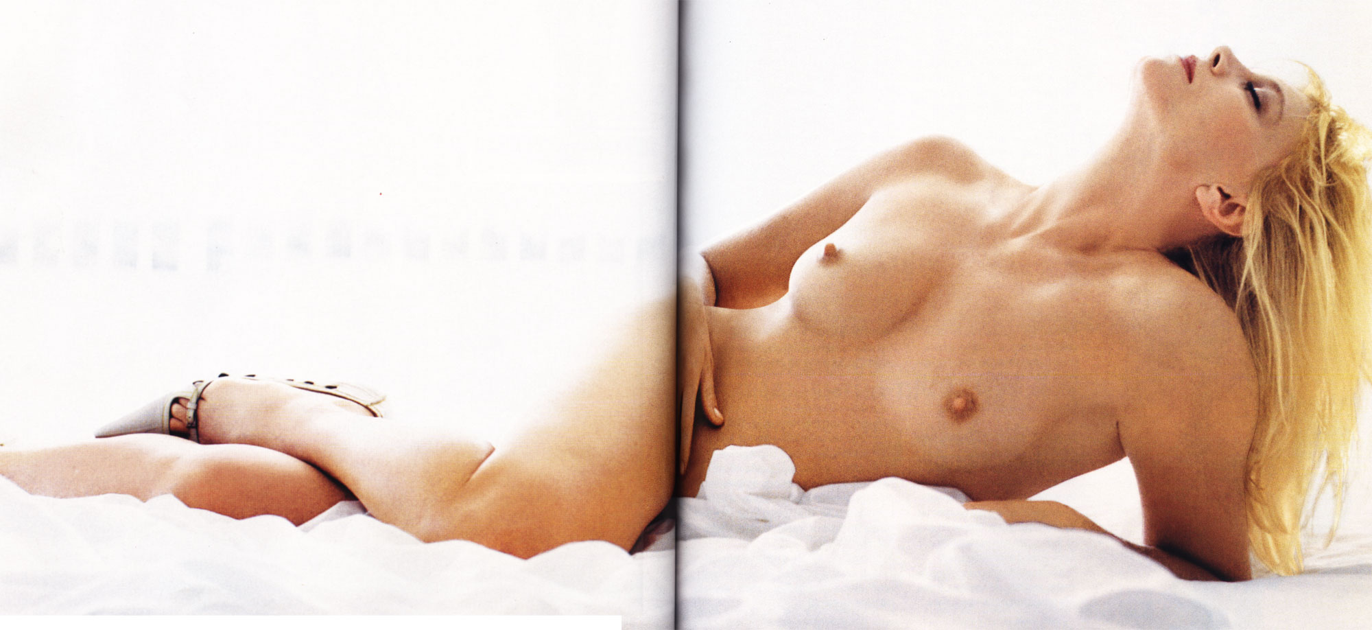 2000px x 918px - Peta Wilson Naked (8 Photos) - Famous Internet Girls